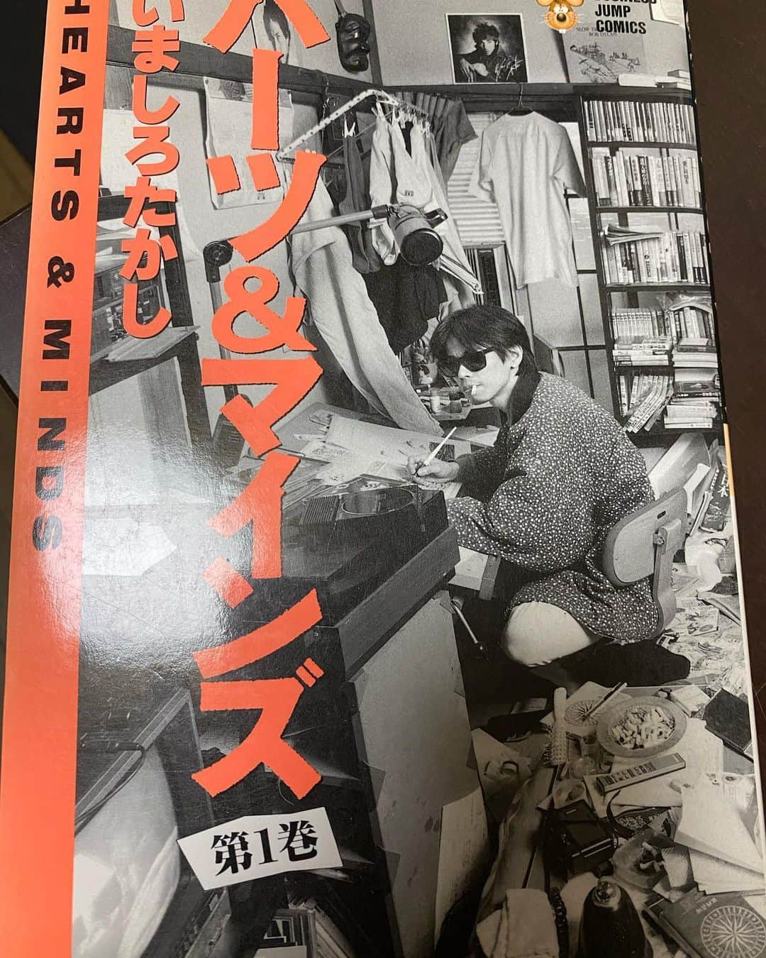 大根仁さんのインスタグラム写真 - (大根仁Instagram)「朝日新聞書評で南信長さんかレコメンドしてて購入した漫画「LOW LIFE」（大嶋宏和）。キリキリ締め付けられながらも笑いながら読んでると…あれ？おいこれ、ひょっとしたら令和の「ハーツ&マインズ」（いましろたかし）なんじゃ…とにかくヤバい！」6月8日 23時12分 - hitoshione