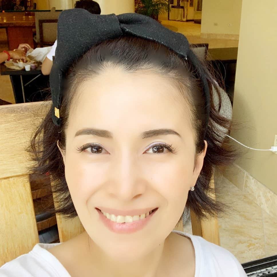 揚田亜紀のインスタグラム：「#感謝ー！そしてお詫びー！涙 #お祝いメッセージたくさんありがとうございます！ #娘の初登園で緊迫しすぎて、バッタバタ…まったくお返事できず、すみません！ #全てありがたく読ませて頂いております！涙 #初登園の緊張感が受験本番を思い出し緊張と入園できた喜びに浸りつつ、皆さんのメッセージにさらに感激！ #今すぐお返事できずすみません！ #ありがとうございます！」