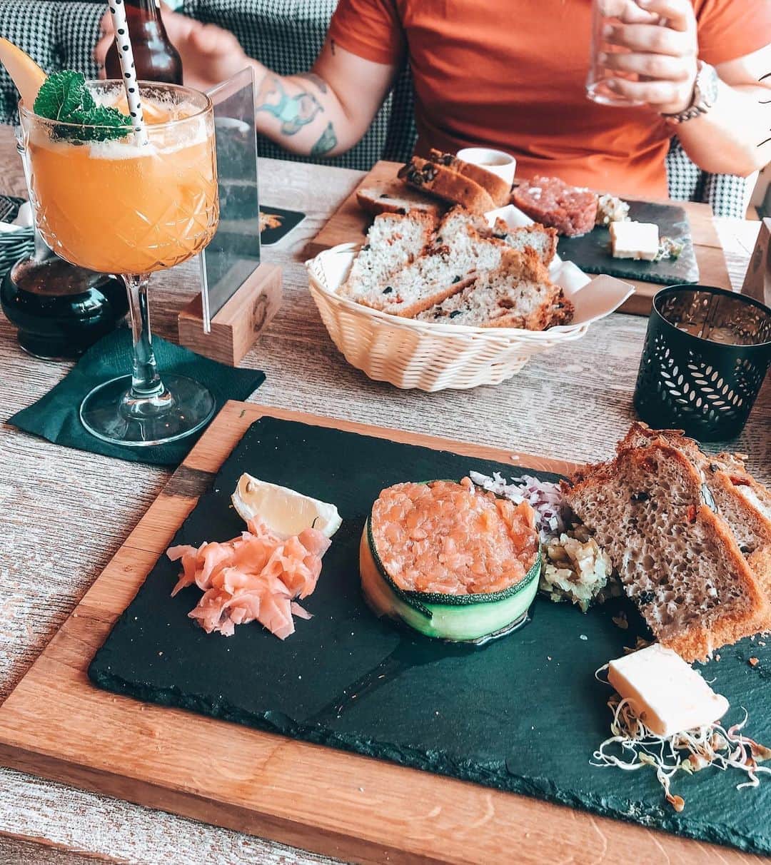 アガタ・クリゲルのインスタグラム：「Foodporn 😋😍 #foodporn #food #couple #love #vscocam #vsco #tb」
