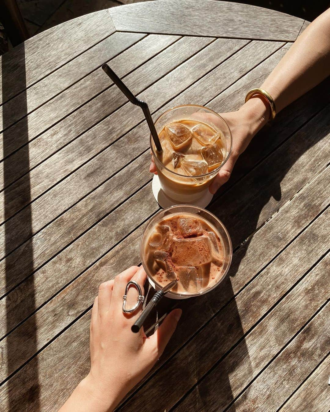 鈴木詩織さんのインスタグラム写真 - (鈴木詩織Instagram)「おたくさんとテラスでカフェ☕️ . カフェに行けることがこんなにしあわせだなんて🥺 . . . . . #cafe#cafestagram#テラスでカフェ#カフェ#テラス」6月8日 23時47分 - shiorin0802suzuki