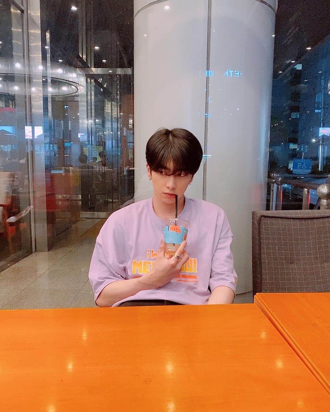 UP10TIONさんのインスタグラム写真 - (UP10TIONInstagram)「🍇 #샤오 #xiao」6月9日 0時06分 - u10t_official