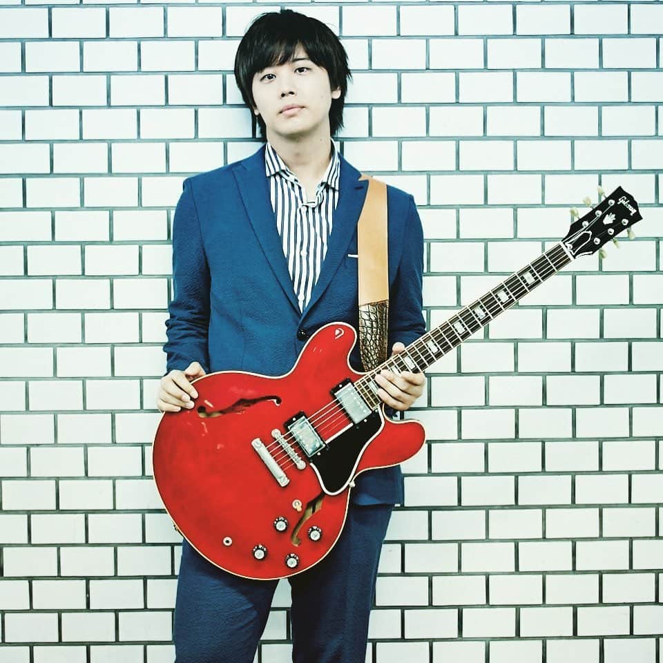 三浦祐太朗のインスタグラム：「#三浦祐太朗 #es335 #gibson #gibsonguitars」