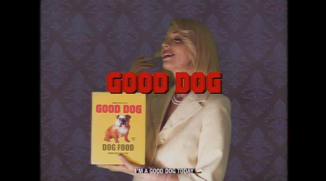 リアンヌのインスタグラム：「Hey guys,  I think I finally finished the video edit for “Good Dog” by far the trippiest video I have made to date 🤔  I’m going to officially release it on YouTube this Saturday in place of my weekly YouTube video 🥰❤️ I also want to add a special thanks to some people I have never even met - @kodimillette (who helped me brainstorm the some of the ideas), @lukemoviebrat (who gave me some great notes to improve my edit) and the nice lady on eBay who sold me this 50s suit crazy cheap, we became friends and she is looking forward to see me wearing the suit from her younger days in this music video❤️☺️ You can see my process making this video in my vlogs (especially episode 7). I hope it inspires people to try out making their own contents by themselves at home 🏡」