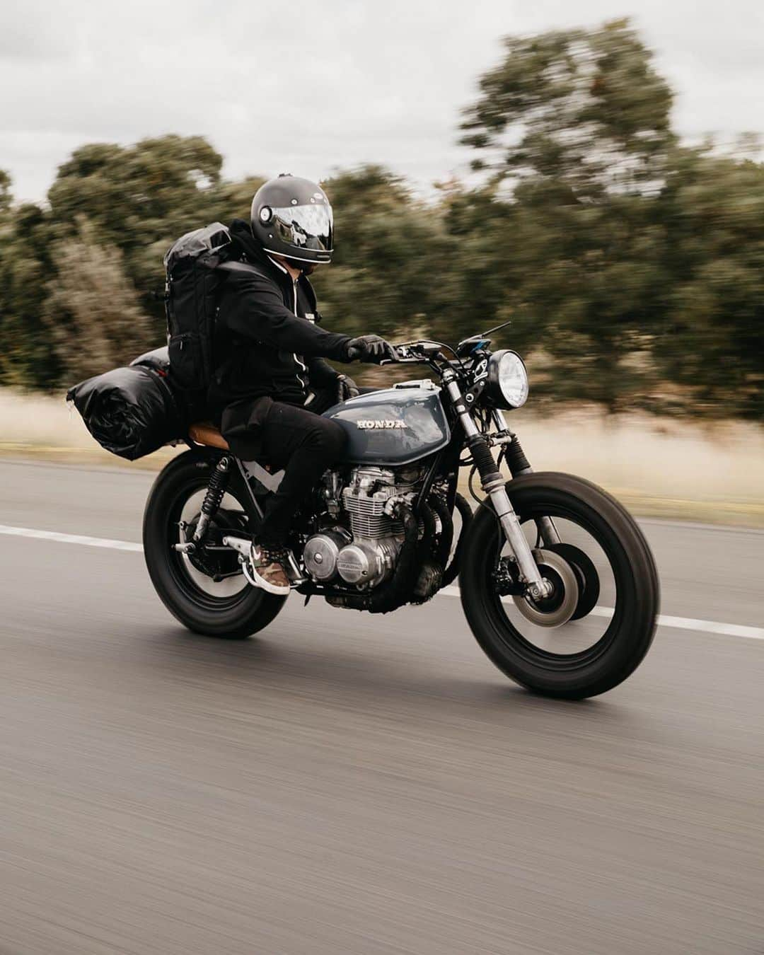 epidemic_motorsさんのインスタグラム写真 - (epidemic_motorsInstagram)「Via @matty_mac  Road tripping on my old Honda.  The lads at @wideofthemarkmovie definitely knew what’s up when planning this trip, we didn’t spend much time at all on the black top down in Tasmania ⛰  @bell_powersportsaustralia @sevenfriday  @purpose_built_moto  @electric.bubble  @akinmoto  @quadlockmoto  Photo: @lexcello 📷 _________________________________________ #takeusback #tasmania #wideofthemark #caferacer #bratstyle #hondacb #epidemicmotors #epidemic_motors」6月9日 0時59分 - epidemic_motors