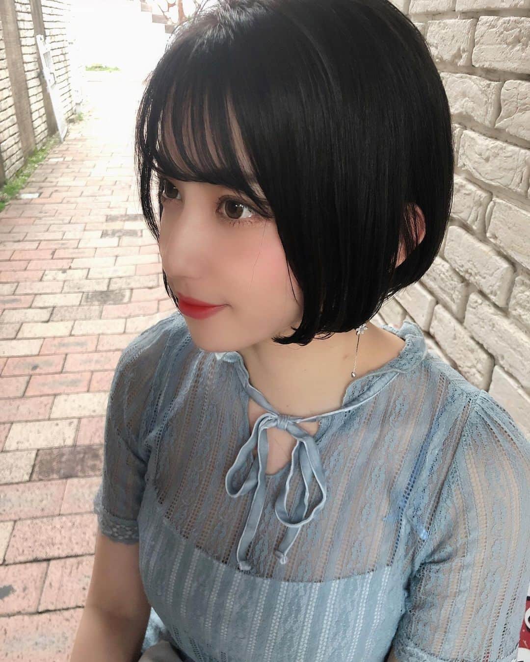 みつきさんのインスタグラム写真 - (みつきInstagram)「. . また切っちゃった✂️ こんな短いの久しぶり🥺❕ 今日は美容day💫💫 . . . . .  #burlesquetokyo #burlesque #バーレスク東京 #バーレスクみつき #スーパーバーレスク #partyon #パリオン #六本木 #Roppongi #ショータイム #show dancer #ダンス #dancer #ポールダンス #シャンパン #シャンパンガール #歌 #singer #水着 #かわいい #ショートボブ #イメチェン #パープルグレー #ショート女子 #美容day #清楚系 #美容室 #カラー #follw #follwme」6月9日 1時59分 - omitu412