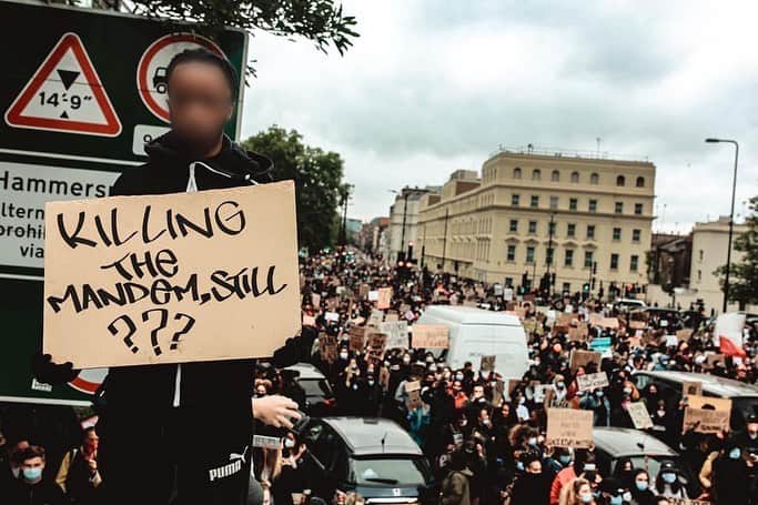 LOVE MAGAZINEさんのインスタグラム写真 - (LOVE MAGAZINEInstagram)「This weekend’s #BlackLivesMatter peaceful protests in London as seen through the lens of @official_kaicapture. See more imagery now on thelovemagazine.co.uk.」6月9日 2時10分 - thelovemagazine