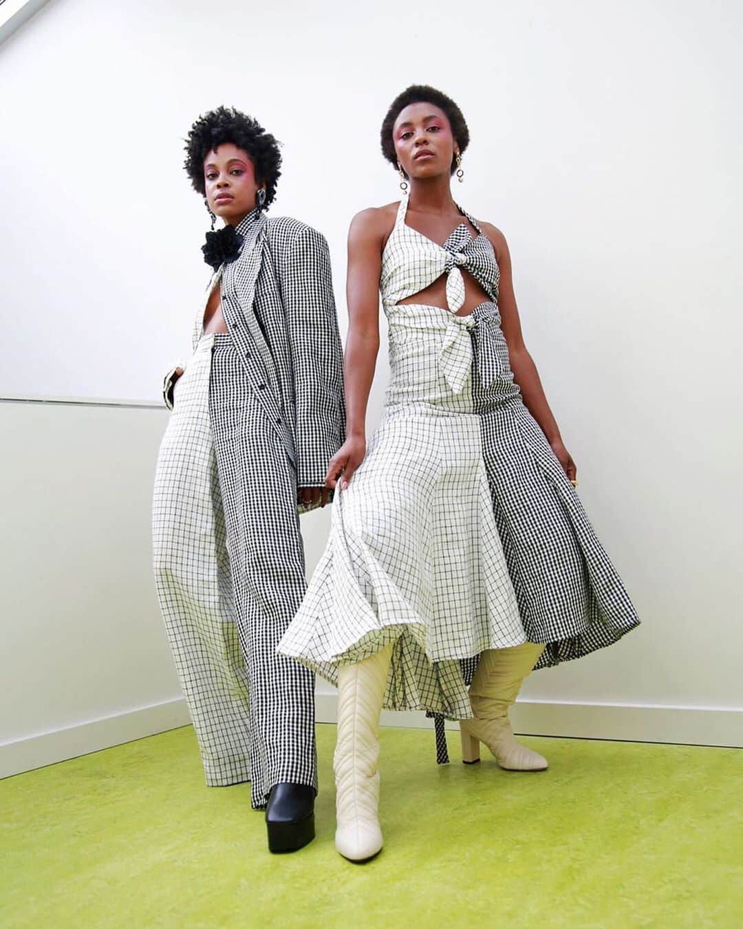 Fashion Weekのインスタグラム：「When @sherri.mcmullen founded @shopmcmullen in 2007, she made a commitment to support brands that positively impact communities, empower women, and fill the market gap by featuring African and African-American apparel and home décor designers. This month, as part of their dedication to uplifting the Black community, a portion of sales will benefit the @mnfreedomfund, @blklivesmatter, and @naacp. Follow @shopmcmullen for more info and to discover the emerging and established designers they support.⁠⠀ ⁠⠀ Photo by @tamumcpherson, featuring @christopherjohnrogers designs⁠⠀」
