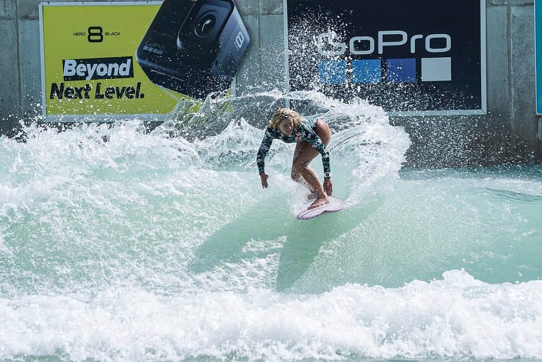 リンゼイ・ジャコベリスのインスタグラム：「Back at @bsrsurfresort with @darrin_shigeiseat and #Reese」