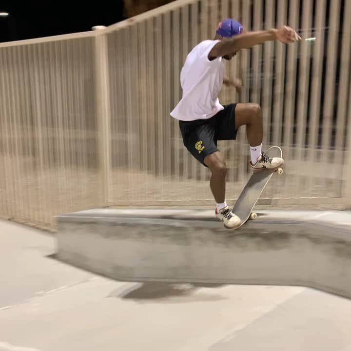 ダショーン・ジョーダンのインスタグラム：「BSM 🖤」