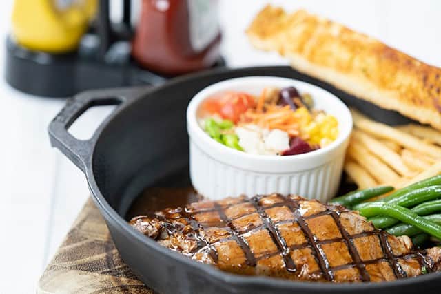Courtyard by Marriott Tokyoのインスタグラム：「STEAK!!! Not just any steak! Angus Sirloin Steak 😋 Treat yourself. You deserved it! Angus Sirloin Steak Lunch Set 1,800 yen Includes vegetables, fries, bread and of course...steak! Courtyard by Marriott Tokyo Station  11:30-14:30 (Last Order 14:00)  アンガス牛サーロインステーキ１,８００円  営業時間１１：３０～１４：３０（Ｌ．Ｏ．１４：００） コートヤード・バイ・マリオット　東京ステーションのダイニング＆バー ラヴァロックよりランチセット  #ランチ #ハンバーグ #日本橋 #銀座 #レストラン #ステーキ #オフィスランチ#ホテル #東京駅 #京橋グルメ #京橋 #steak #テイクアウト #アンガス牛サーロインステーキ #牛肉 #ランチ #東京 #マリオット #ランチセット」