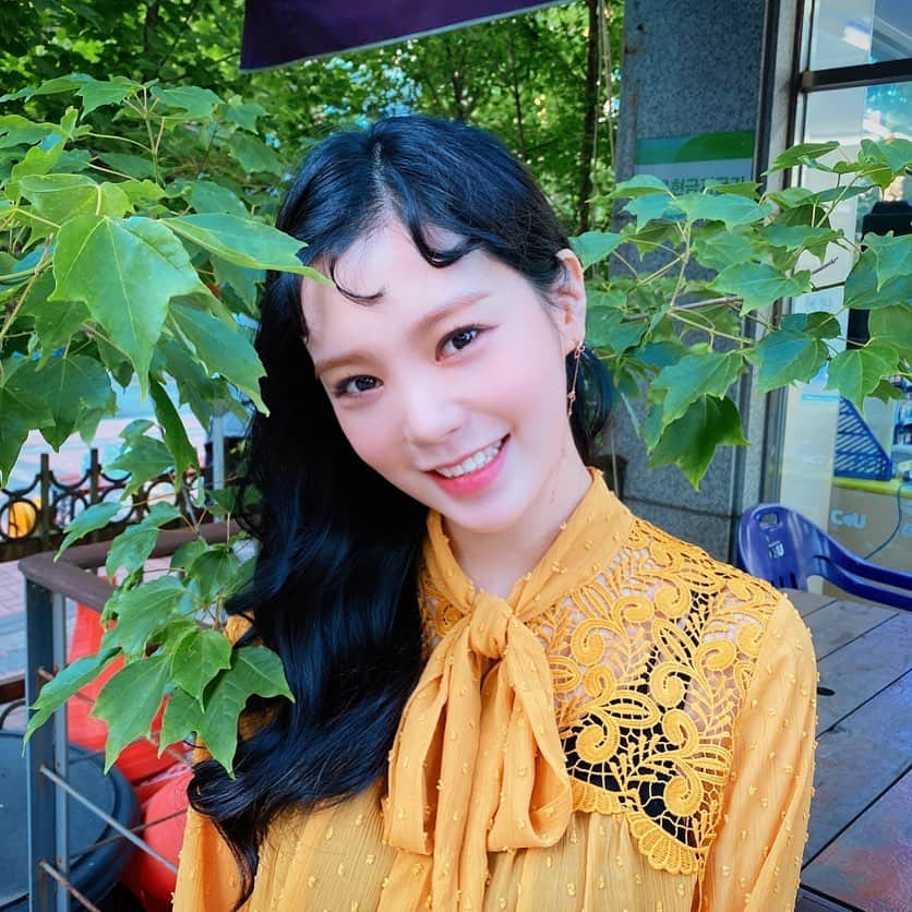 リジ のインスタグラム：「개미는 뚠뚠 오늘도 뚠뚠 열심히 일을하지~💛🧡💛🧡」