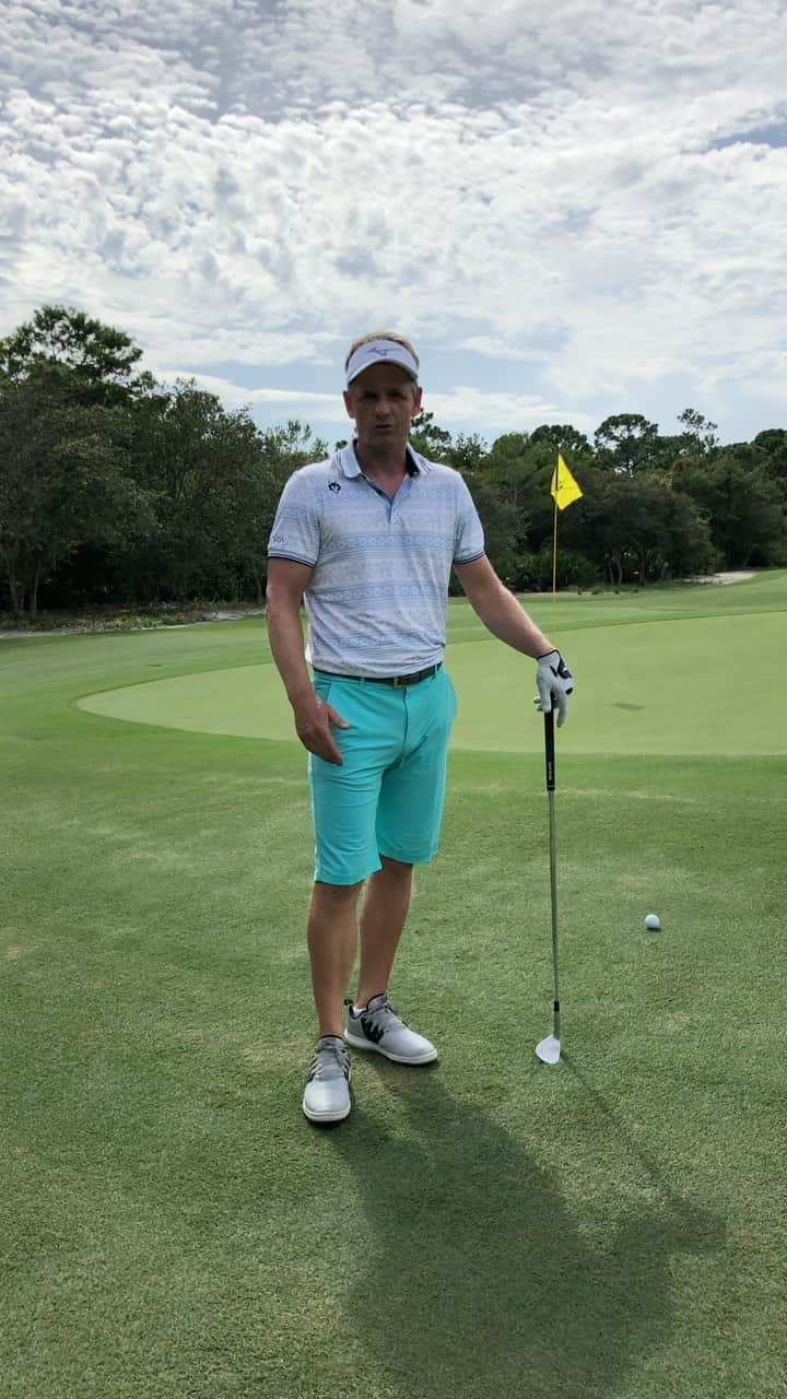 ルーク・ドナルドのインスタグラム：「A lot of people I talk to struggle to know the difference between a pitch and a chip shot in golf. Both should be used in different situations on the course and both have different techniques.  Pitch shot - ball more forward, shaft straight up and down, don’t lean it towards target, club face open, more centered with your weight. Use this when you want to create more spin, maybe a downhill shot with not a lot of green to work with.  Chip shot - ball a bit more centered, shaft more vertical, leaning left more with right shoulder higher - used when you want the ball to roll like a putt end  over end with no spin, more green to work with or more of an uphill shot.  Hope that helps. Ps great videography as always @patgossnugolf 😀 #LDTips #pitchvschip #staysafe #stayhealthy」