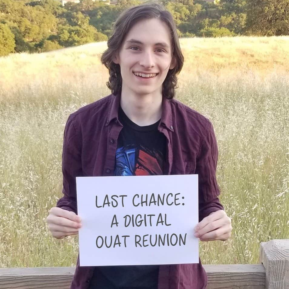 ジャレッド・スコット・ギルモアのインスタグラム：「It’s your LAST CHANCE to join me and my Once Upon A Time castmates for our virtual reunion! Over two million children count on @chocchildrens to be here when they need the best medical care, regardless of their race, gender, orientation or their family’s ability to pay. Because of generous donors, CHOC is able to provide free medical care to families in need. ENTER now before time runs out: Prizeo.com/Once」