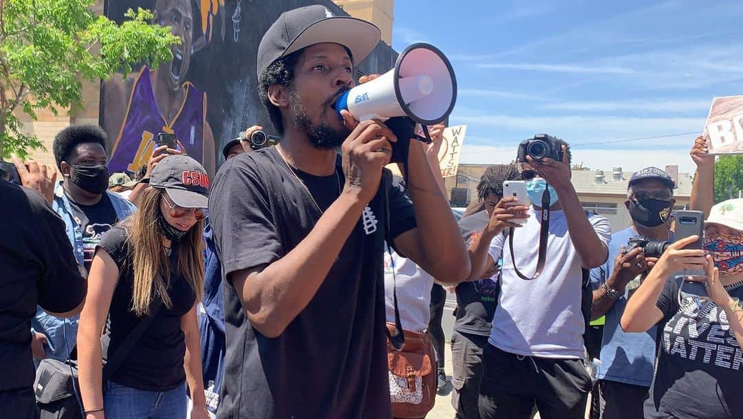 タイリース・ギブソンさんのインスタグラム写真 - (タイリース・ギブソンInstagram)「W A T T S [ WE ARE TAUGHT TO SURVIVE ]!!! Peaceful Protest in WATTS TODAY!!!!! My city is known for the WATTS RIOTS aka the REBELLION of 1965!!!! So very proud of the young lions it was my honor to be invited to the party to walk peacefully....... So very proud of my city.... @wattsstix @kennygotsoul @saygoej love you guys with my HEART!!!!!!!!!!!! 20+ years I hope and I pray that we can see another 20!!!!! Keep speaking UP and speaking OUT about the REAL SHIT THAT MATTERS!!!!!! Everything counts..... I repeat Everything!!!!!!!!!!!! #BlackPanther2020 #WattsRiots #BootsOnTheGround #Frontline #WhateverItTakes #RIP to all of the innocent people murdered and cases are still unsolved to this day............ Breaks my heart..... Truly.... Thank you to the 2 Latino sisters who organized this powerful moment  We see you.... And we hope we made you proud!  Angie and Meri」6月9日 8時28分 - tyrese