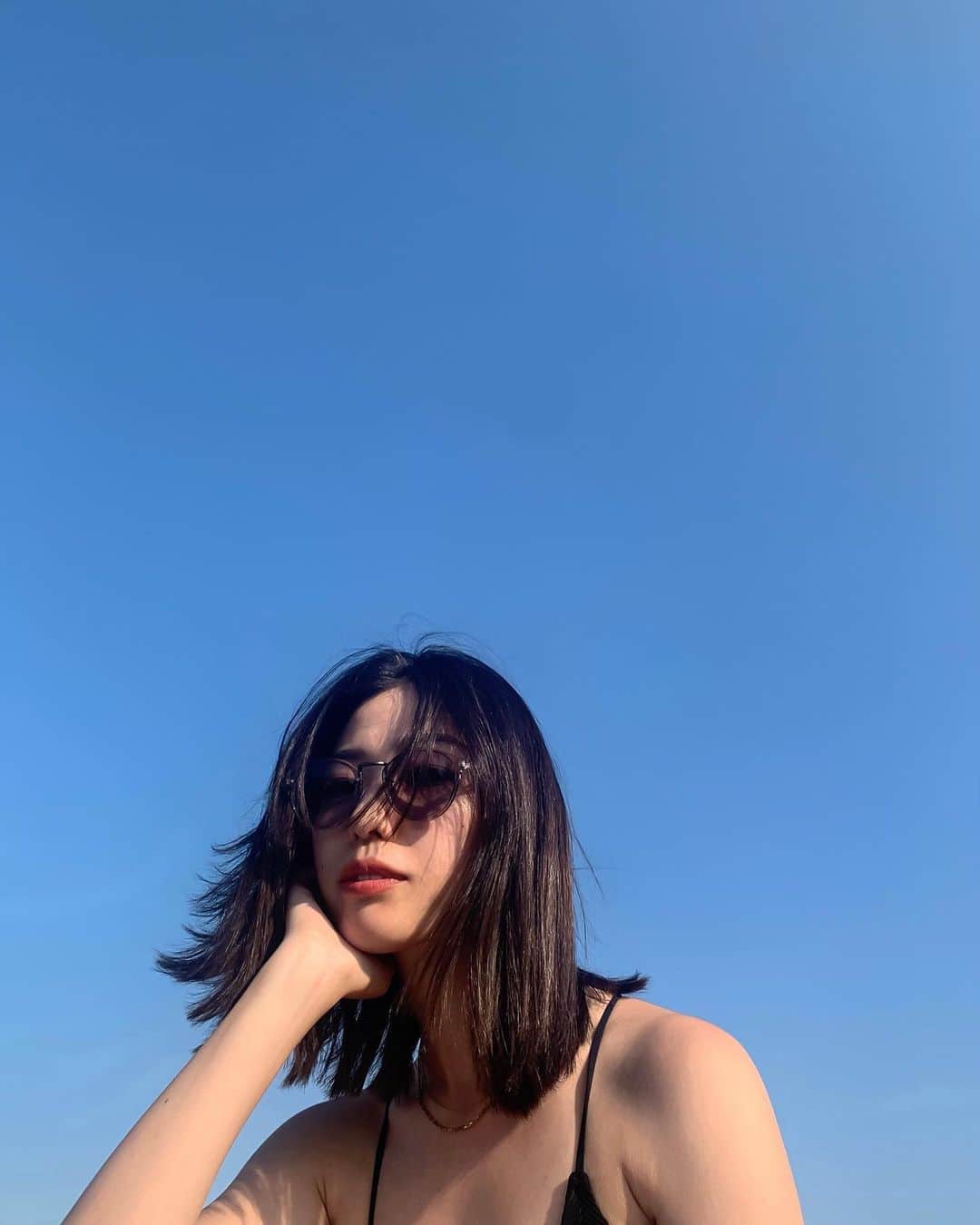 岩崎志保のインスタグラム：「☀️. 🕶 @casselini_official 💇🏻‍♀️ @hm.minori」