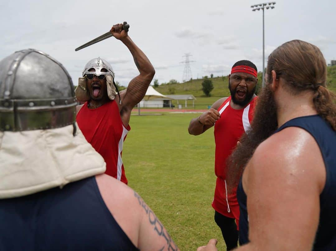 WWEさんのインスタグラム写真 - (WWEInstagram)「It was a very unique decathlon between the #VikingRaiders and #StreetProfits that ended in a tie! #WWERaw」6月9日 10時30分 - wwe