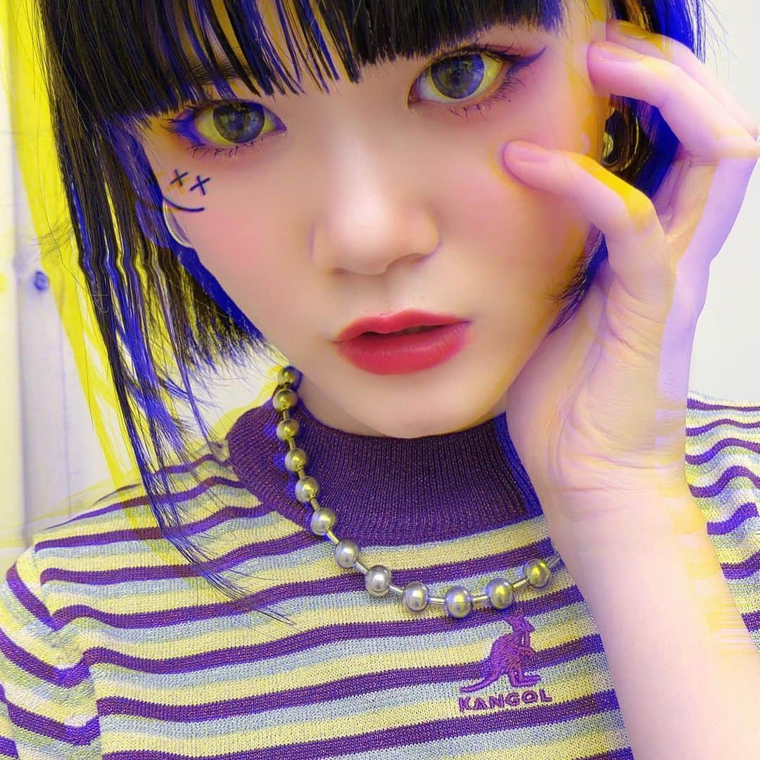 ヒヨリベリー（REVERBEE）さんのインスタグラム写真 - (ヒヨリベリー（REVERBEE）Instagram)「Rockの日🎸⚡️激アツ🥵 Is it getting hot there? ¿Hace calor ahí?🌞 #ロックの日 #Rockの日 #rockday #emo #emogirl #emoboy #emomakeup #scene #streetfashion #streetstyle #streetscene #street #jouetie #jouetiefashion #ジュエティ #ジュエティコーデ #purple #yellow #summer #summerfashion #reverbee #hiyoribery」6月9日 11時45分 - hiyo_ribery_reverbee