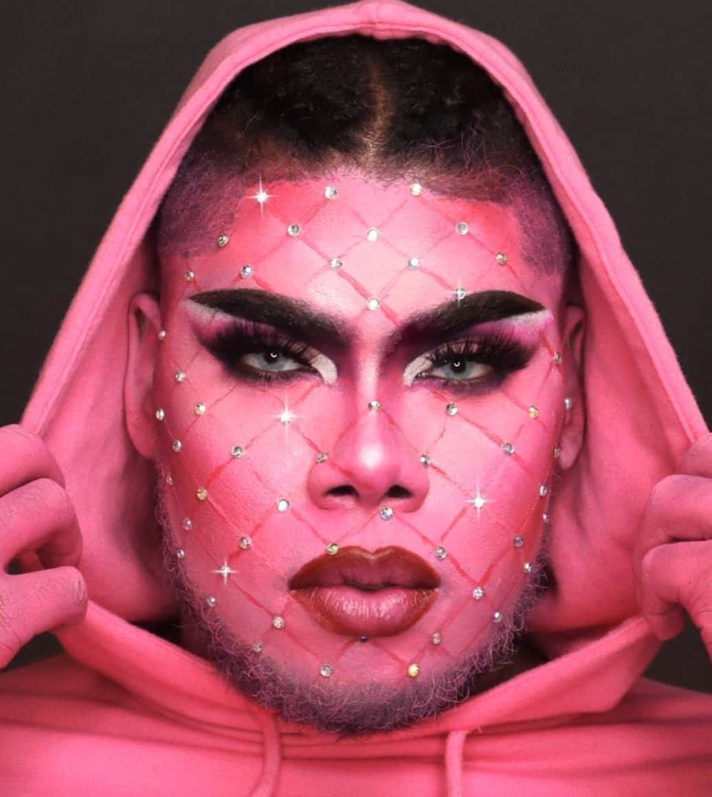 Jeffree Star Cosmeticsさんのインスタグラム写真 - (Jeffree Star CosmeticsInstagram)「Swipe to see more of our favs 🌟 Let’s continue to #amplifymelanatedvoices together ❤️ @epic.werk  @hispariah  @echo_michaela  @beauxkristian  @tonya_stylz  Don’t forget to tag your favorite creators below ⬇️」6月9日 12時01分 - jeffreestarcosmetics