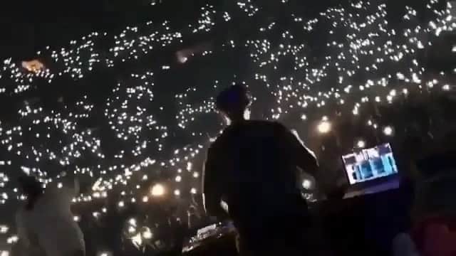 ファンクマスター・フレックスのインスタグラム：「PRE-CORONAVIRUS! I REALLY MISS THEM 20,000 DEEP JOINTS! Am I the only one that misses the nightlife? FunkFlex on the set! Until then we on that 40DayReset! @drwerfel @40dayreset / Maria we are ready!」