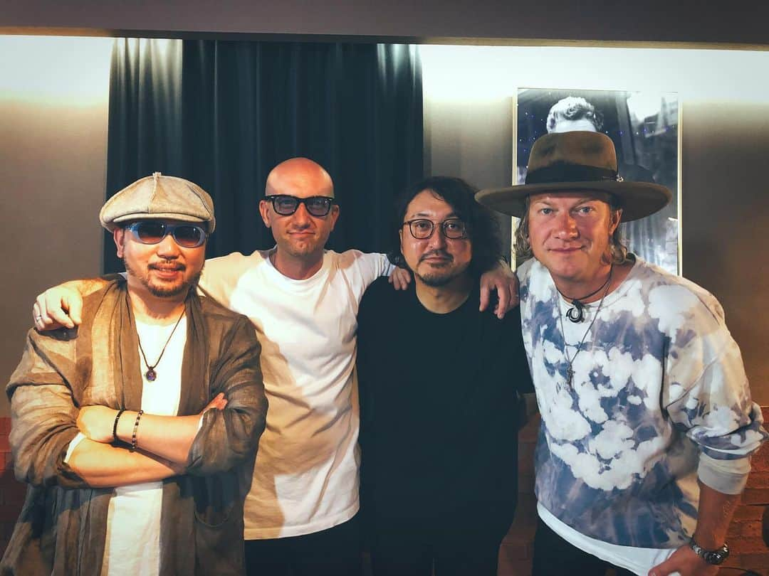 ブレイズ・プラントさんのインスタグラム写真 - (ブレイズ・プラントInstagram)「The boys are back in town.  Some things never change!  #monkeymajik #goodtoseeyouagain #backintown #reunion #brotherhood」6月9日 22時21分 - blaiseplant