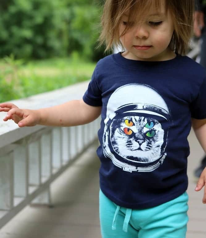 ブルックリンインダストリーズさんのインスタグラム写真 - (ブルックリンインダストリーズInstagram)「Declan in the Astro Kitty Toddler T-Shirt. >>> Available in Toddler, Youth and Adult sizes.  Tap to shop, and use code SUMMER15 at checkout to save 15%  Free US Domestic shipping ends Thursday! #brooklynindustries #liveworkcreate」6月9日 22時54分 - brooklynindustries