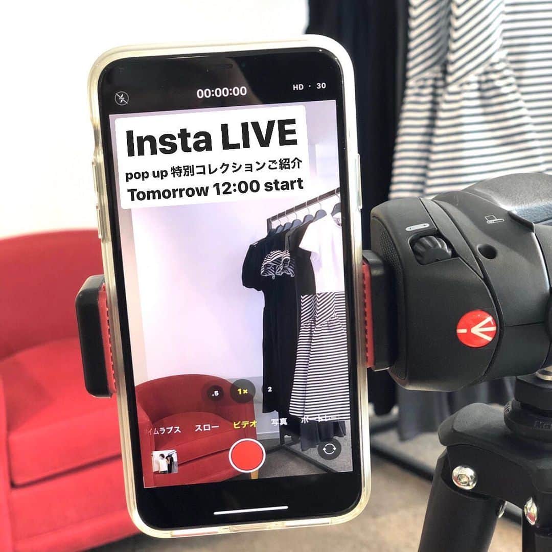 BORDERS at BALCONYのインスタグラム：「明日10日、12時ごろSTART！！ INSTA LIVE✨✨ 開催中のPOP UPでお取り扱いの限定品や先行発売のバックについて、 店舗にいらっしゃれない方は、どんな商品があるの？素材は？サイズは？？気になりますよね😭✨✨ 少しでも分かりやすく、 おうちからでもリモートでイベントを楽しんでいただけたらと思いまして、 インスタライブ で、柴田が直接ご説明させていただきます！  ランチタイムですが、お時間あれば是非ご覧になってください😊  #銀座シックス は、明日まで開催してます！ 続いて、#名古屋タカシマヤ #玉川タカシマヤ #博多阪急 で同時スタートです！！ #bordersatbalcony #popupstore」