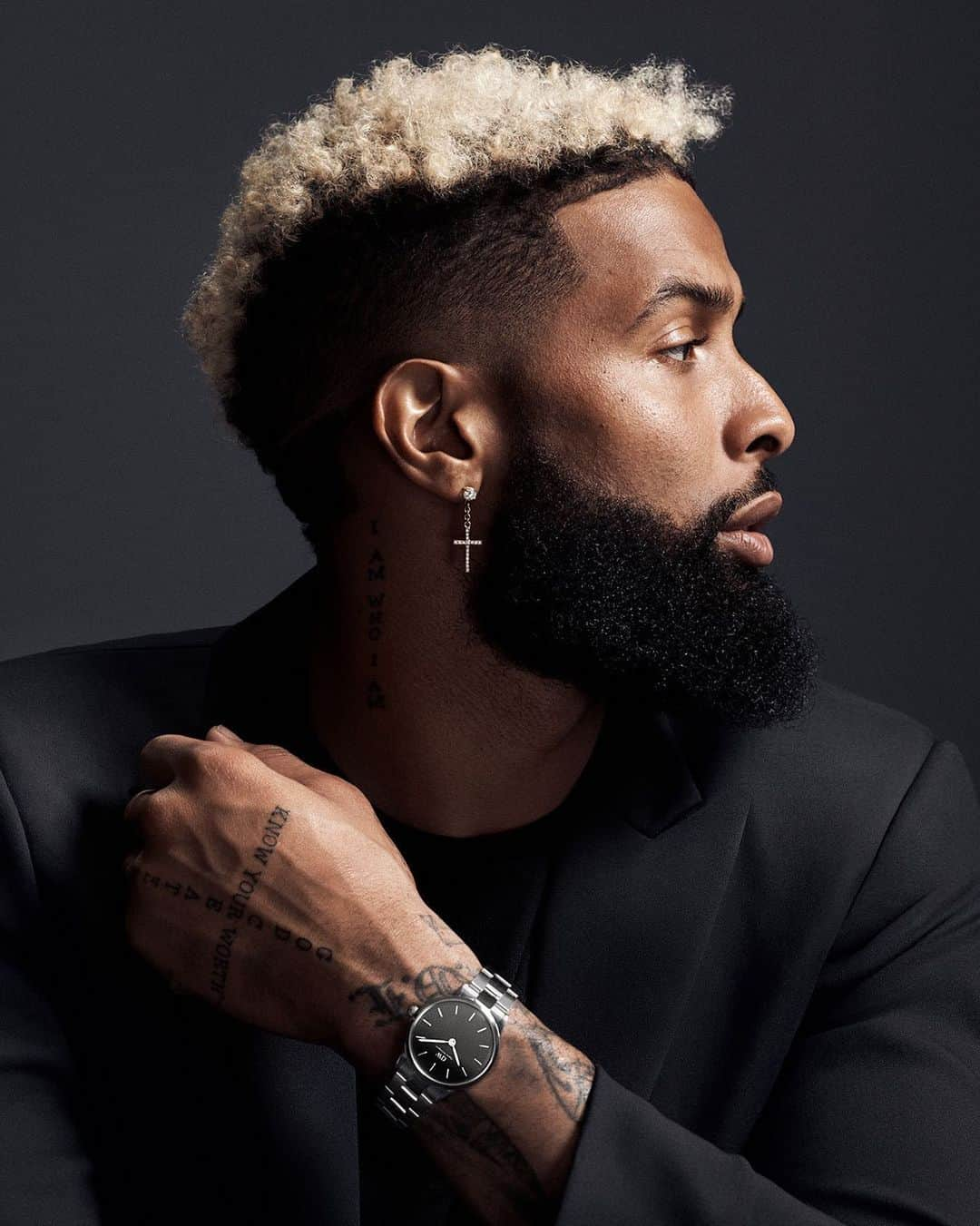 ダニエルウェリントンさんのインスタグラム写真 - (ダニエルウェリントンInstagram)「@OBJ wearing the latest addition to the Iconic Link Collection. The Iconic Link in 40mm, with a silver finish and black dial. #DanielWellington #OdellBeckhamJr #ICONICLINK」6月9日 23時01分 - danielwellington