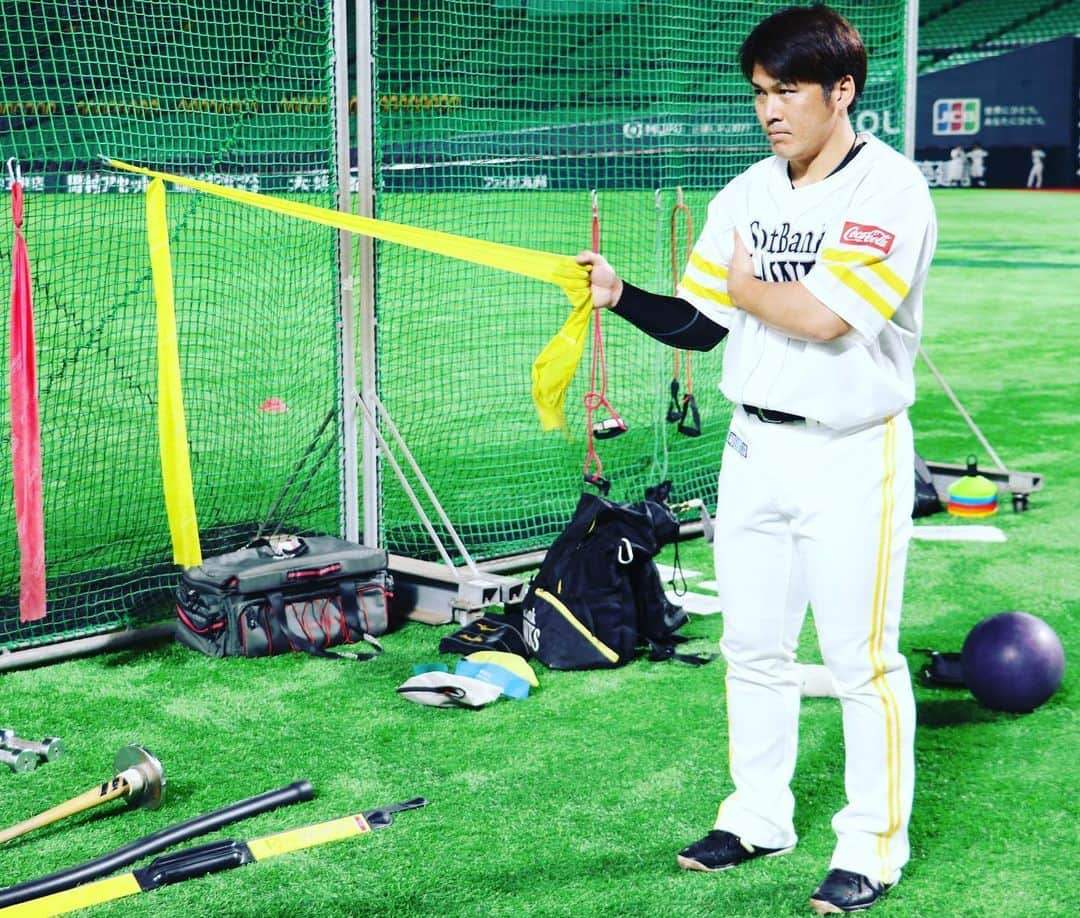 福岡ソフトバンクホークスさんのインスタグラム写真 - (福岡ソフトバンクホークスInstagram)「#練習試合 #2020年6月9日 #vsオリックスバファローズ #福岡PayPayドーム #あちー #入念にアップ #入念に… #入… #どういう感情 #海賊王になろうと思って #柊太参上#後ろも #softbankhawks #ホークス #s15」6月9日 23時30分 - softbankhawks_official