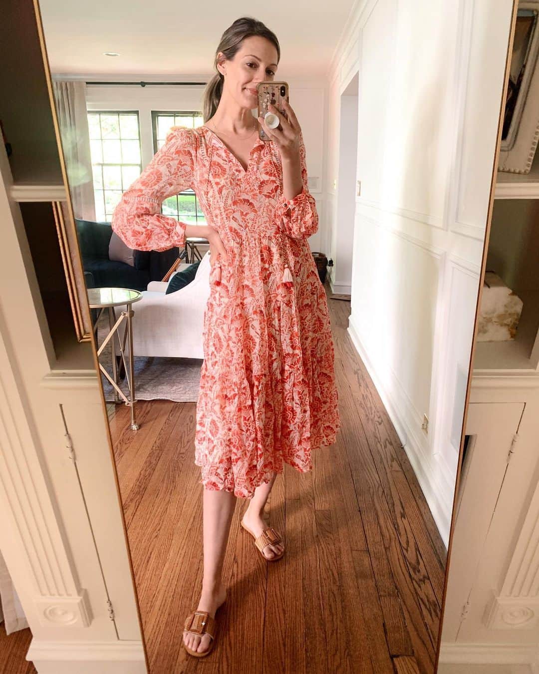 Anna Jane Wisniewskiのインスタグラム：「Not a dress? Not interested. Although months of quarantine have greatly changed my shopping habits (think more steam mop than stiletto) I cant resist scooping up casual dresses to wear all summer. ⁣ ⁣ Also, I want to thank you for the messages re: my last Instagram post and most recent blog post. I find that sharing personal stories de-politicizes the conversation and promotes empathy. Last week, I was most impacted by the videos and powerful personal stories from the black community. ⁣ ⁣ My next audible is going to be The Water Dancer by Ta-Nehesi Coates. I know a lot of you have been reading books by black authors or that focus on being anti-racist so please share what you’ve read!⁣」