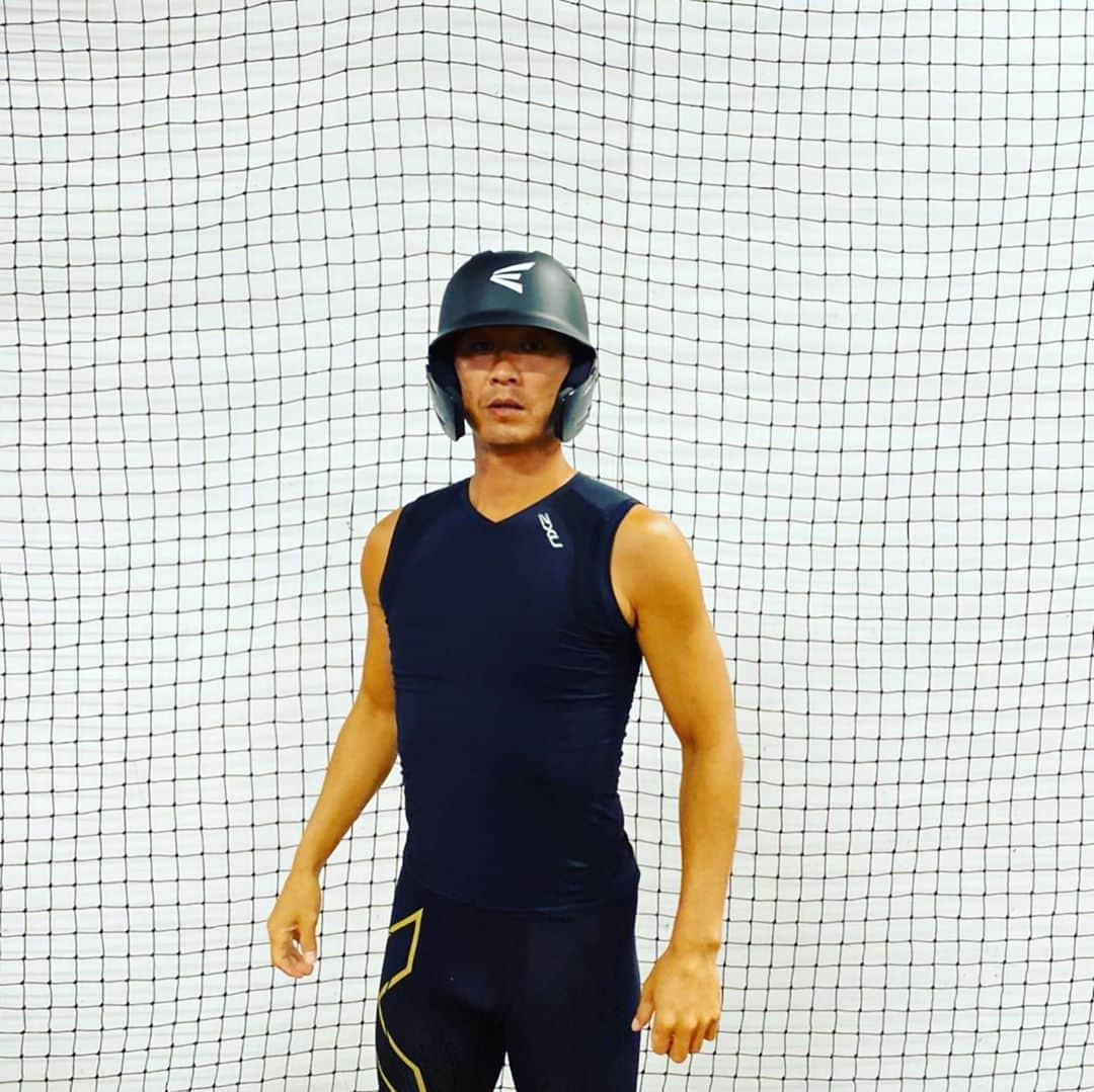 西岡剛のインスタグラム：「ヘルメット着用🤣  #西岡剛」