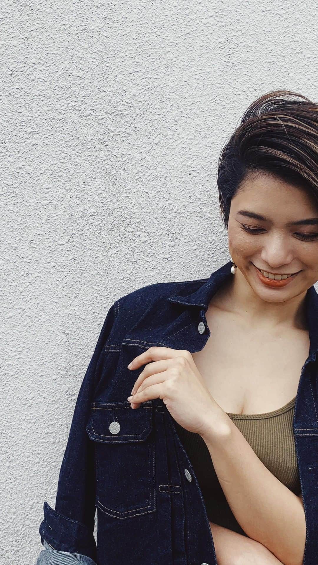 金城優華のインスタグラム：「私の『眉』の書き方知りたい!! 眉綺麗♡という嬉しいDMが多かったので、眉メイクメインのメイクLIVE配信してみました!! メイクのプロではないので、至らない部分も多々あるかと思いますが参考になりそうなものあれば良いかな~。 また、リクエストあればシリーズ化していこうかと思います!!」