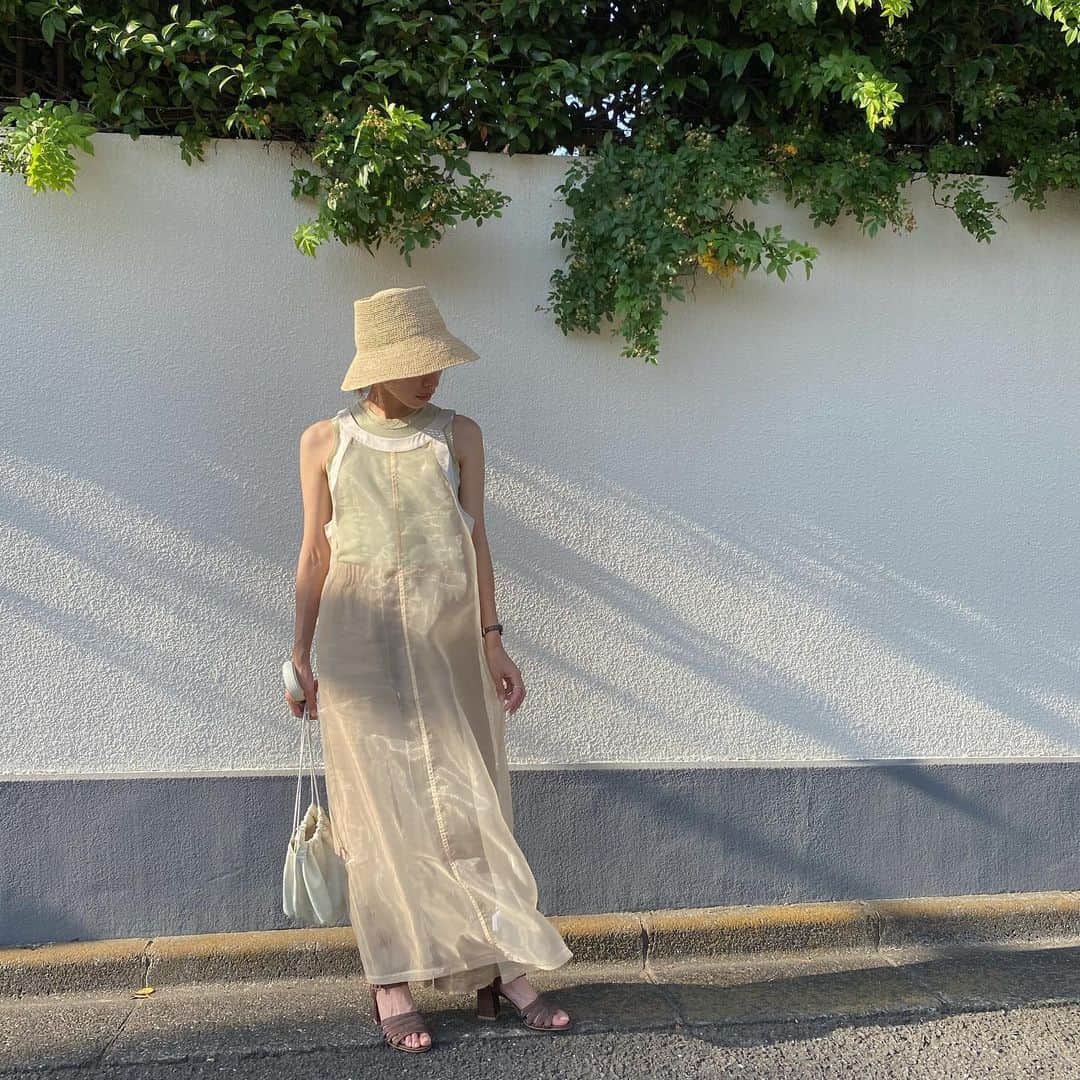 水野里砂さんのインスタグラム写真 - (水野里砂Instagram)「夏だ🌿🌼 洋服で涼しげに〜  #summer」6月9日 16時48分 - risadlaw___