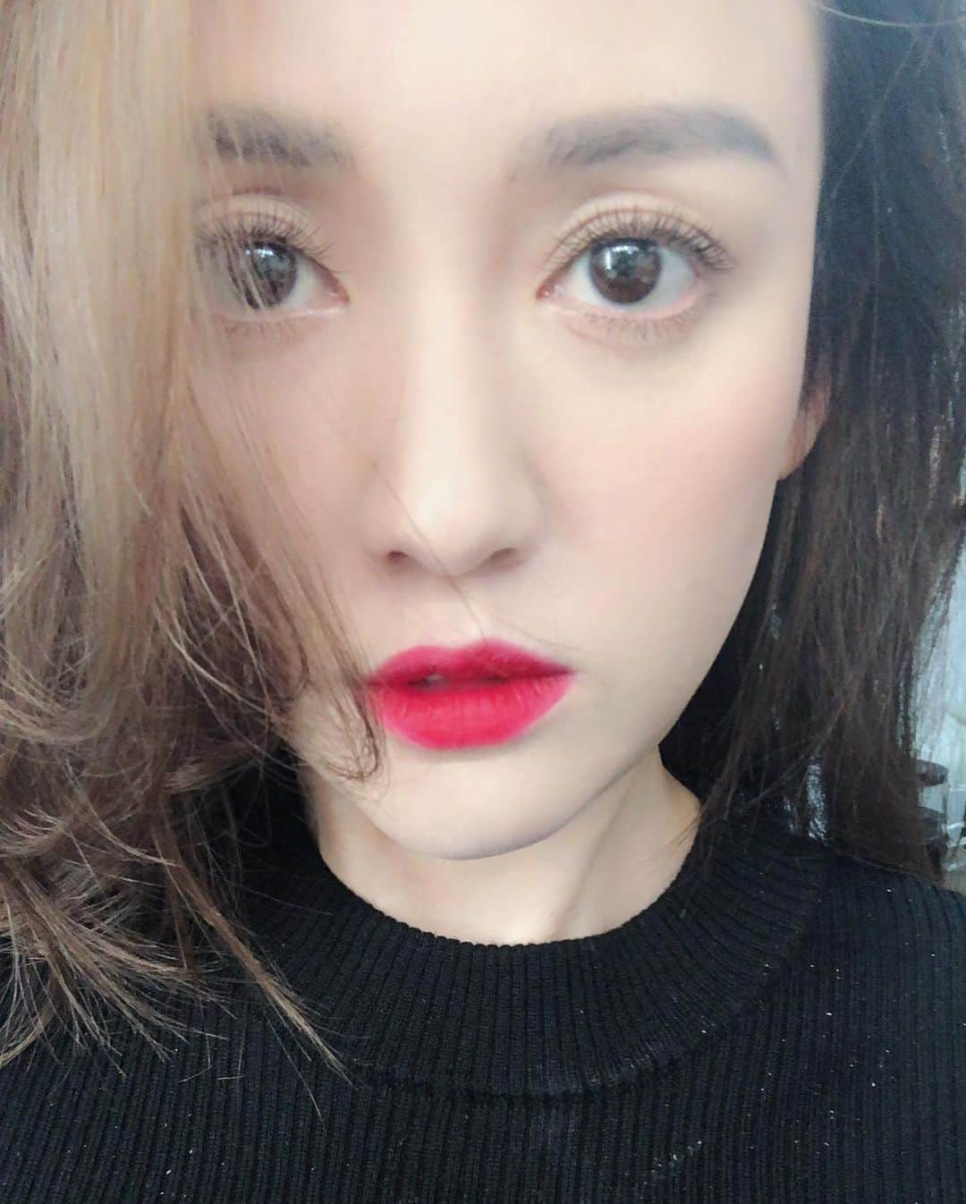 ジョー・チェン（Joe Chen）さんのインスタグラム写真 - (ジョー・チェン（Joe Chen）Instagram)「💄 #口紅  #這是什麼色號 #不畫眼妝」6月9日 16時44分 - iam_joechen