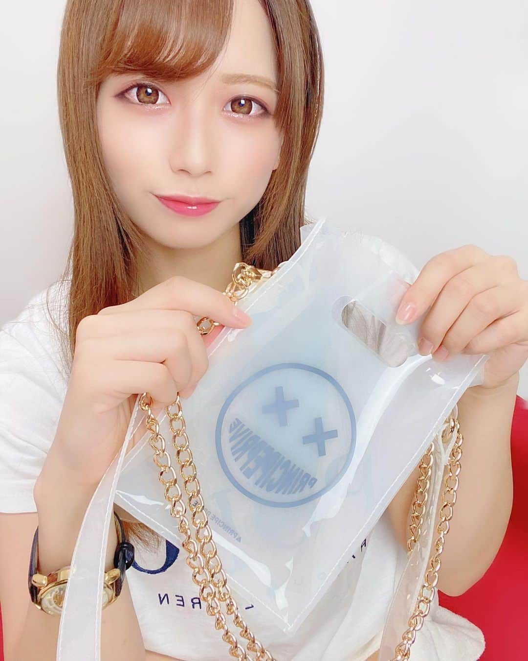 桜りんさんのインスタグラム写真 - (桜りんInstagram)「PRINCIPE PVC BAG A5❤  デザインかわいいし、ちょっと出かける時もお洒落できて嬉しい🙈💕 旅行するときも活躍しそう❣️ 色もたくさんあったよ🐰💕 https://principe-prive.com/collections/principe-prive  @principeprive @principewatches  #バッグ #principeprive #fashion」6月9日 17時15分 - rin__sakura