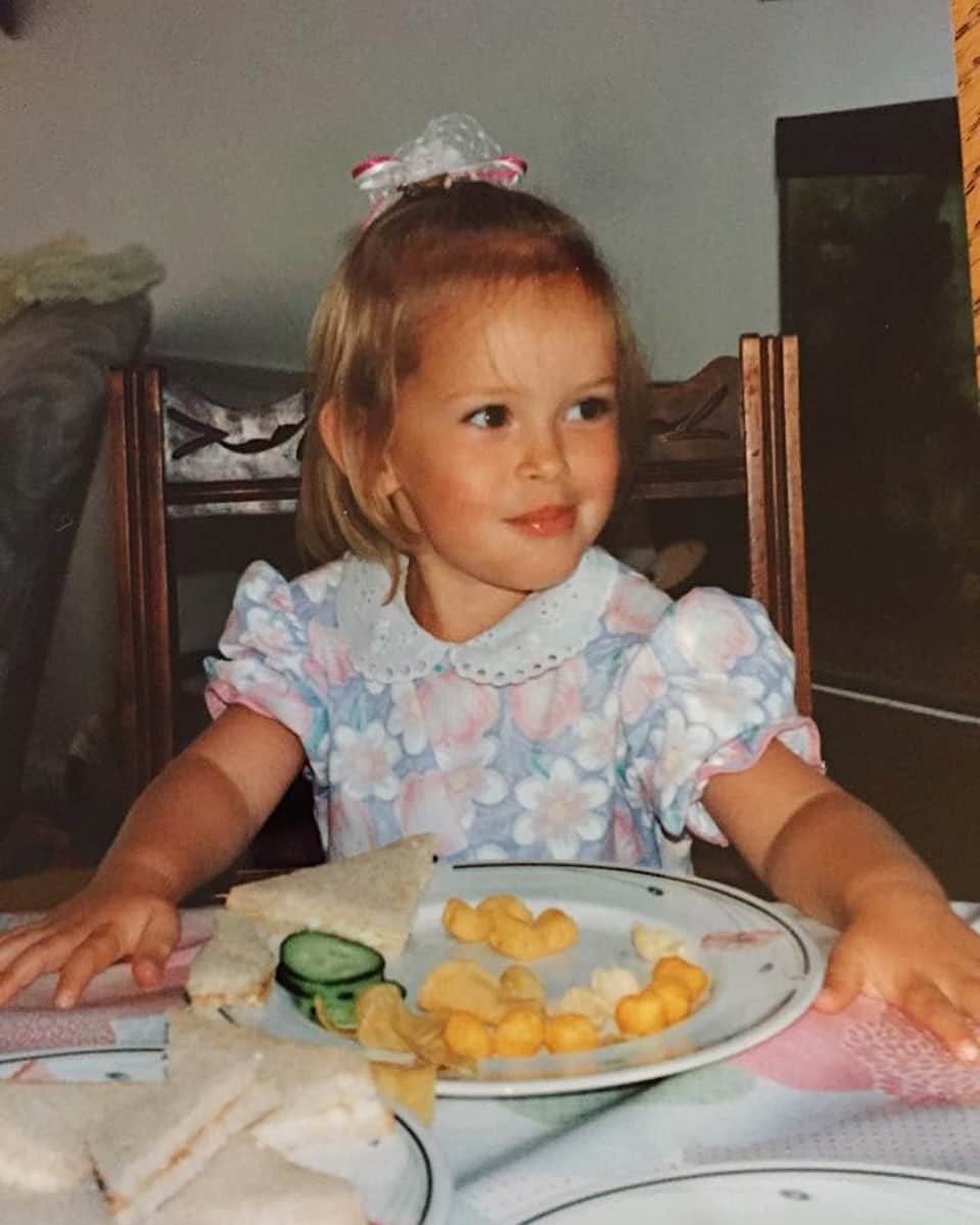 タニヤ・バーさんのインスタグラム写真 - (タニヤ・バーInstagram)「31 🥳 🎁 🎂💝 thank you for all the birthday love ☺️💕」6月9日 17時22分 - tanyaburr