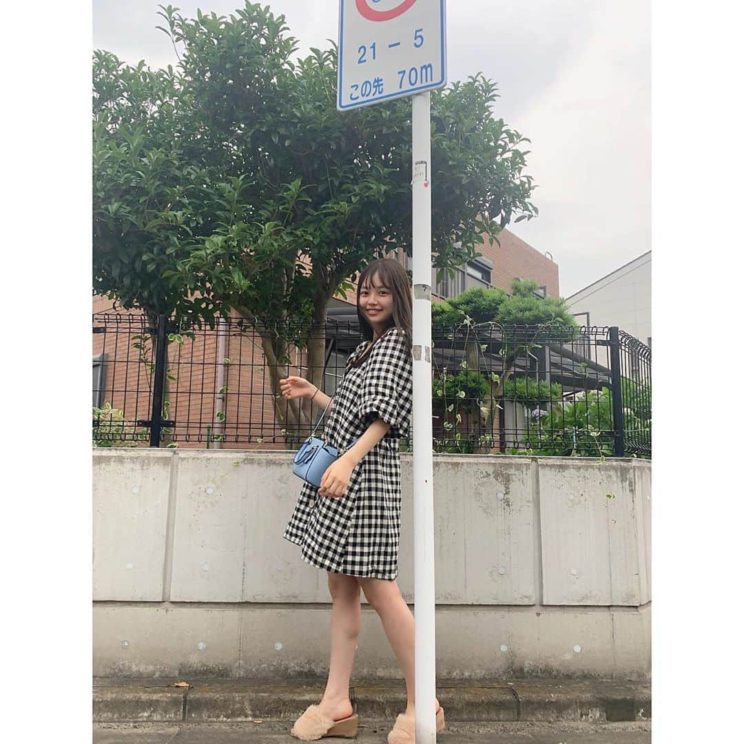 森日菜美さんのインスタグラム写真 - (森日菜美Instagram)「お父様が腰が痛いと言いながらも下から撮ってくれたので脚がちょいと長く写りました嬉しいです。でゅへへ🌼 前髪ぱっかーん！曇ってた日ー！！ . . #ファッション#メイク#ワンピース#おうち時間 #make#makeup#fashion#japan#tokyo#actress#me#followｍe#instagood#instalike#stayhome#staypositive #ひなだいありー」6月9日 19時29分 - hinami_mori