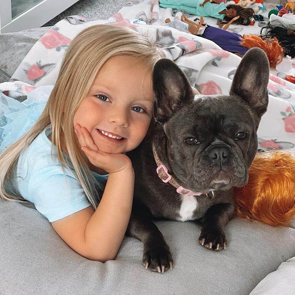 French Bulldogさんのインスタグラム写真 - (French BulldogInstagram)「Partners in Crime 🤍 Making a mess comes easy for these two but how can you get annoyed at their perfect wee faces 🥺 @xtaylorking . . . . . #frenchie #frenchies #frenchieworld #frenchiepuppy #frenchiesofinstagram #frenchbulldog #frenchbulldogs #frenchbulldogpuppy #frenchbulldogsofinstagram #fralla #fransebulldog #franskbulldog #französischebulldogge #flatnosedogsociety #bulldogfrances #bouledogue #bouledoguefrancais #batpig #buhi #frogdog #squishyface #squishyfacecrew #redfawn #フレンチブルドッグ #フレンチブルドッグ #フレブル #ワンコ」6月9日 19時37分 - frenchie.world