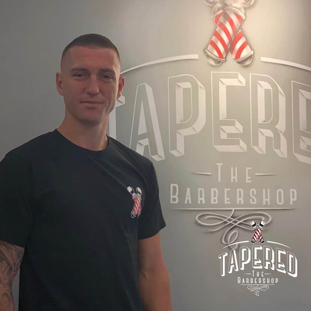 ミッチェル・デュークのインスタグラム：「If you’re ever out Quakers Hill way check these guys out @taperedthebarbershop unreal set up & quality trim 🙌🏼🔥✂️」