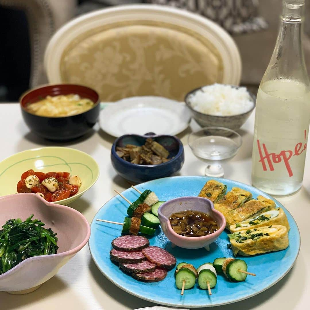 レイチェル・チャンさんのインスタグラム写真 - (レイチェル・チャンInstagram)「Today’s “stay at home dinner” with SAKE.  今宵のおうちご飯「居酒屋　麗蝶」はお友達に頂いた日本酒が主役♪せんきんさんの「HOPE」 #sake #日本酒　#レイチェル自炊 #おうちごはん #居酒屋麗蝶」6月9日 20時52分 - rachelchanjpn