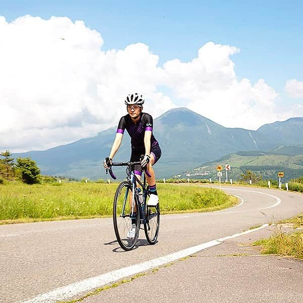 川口優菜さんのインスタグラム写真 - (川口優菜Instagram)「載せるタイミング逃してしまった @livcycling_jp のイメージモデルの広告🚴🏻‍♀️♡✨店頭にも掲載されてるみたい🥺🥺見に行かなきゃー！私もよく乗ってるんだ✨本当疲れない🚴🏻‍♀️Tiaもよく一緒に😜 #giant #giantbikes  #livbikes」6月9日 20時51分 - yuna.kawaguchi