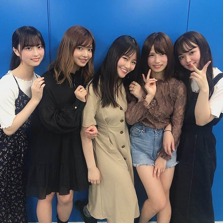 東坂みゆさんのインスタグラム写真 - (東坂みゆInstagram)「東坂みゆプロデュース ダンスボーカルユニットの メンバーが発表されました✨ . これからこの5人で上を目指して 頑張って行きたいと思います！ プロデュースする私自身 楽曲のことや、衣装のことなど 試行錯誤する毎日で 難しいこともありますが 楽しみな気持ちでいっぱいです☺️❤️ 今までにない、魅力たっぷりのグループに していきたいとおもいます！！ . コロナの影響で 色々不安なことはありますが YouTubeにてユニットの チャンネルが開設されましたので お会いできるまでは そちらで私たちの成長を見守って いただければ嬉しいです☺️⭐️ . 今後とも応援よろしくお願い致します！👍」6月9日 21時04分 - miyu_0519_