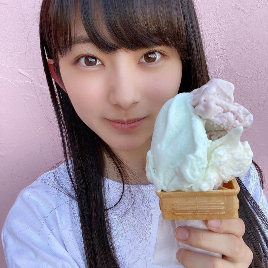 瀬田さくらさんのインスタグラム写真 - (瀬田さくらInstagram)「#みるく畑 さんのジェラート🍨 少し水色がかったのは「岩塩」 白は「つぶつぶいちご」 ピンクは「いちごみるく」 ここのジェラート大好きなんです🍓 . #瀬田さくら #ちゃん瀬田 #九州食文化愛好会会長 #ばってん少女隊 #ばっしょー」6月9日 21時31分 - seta_sakura_official