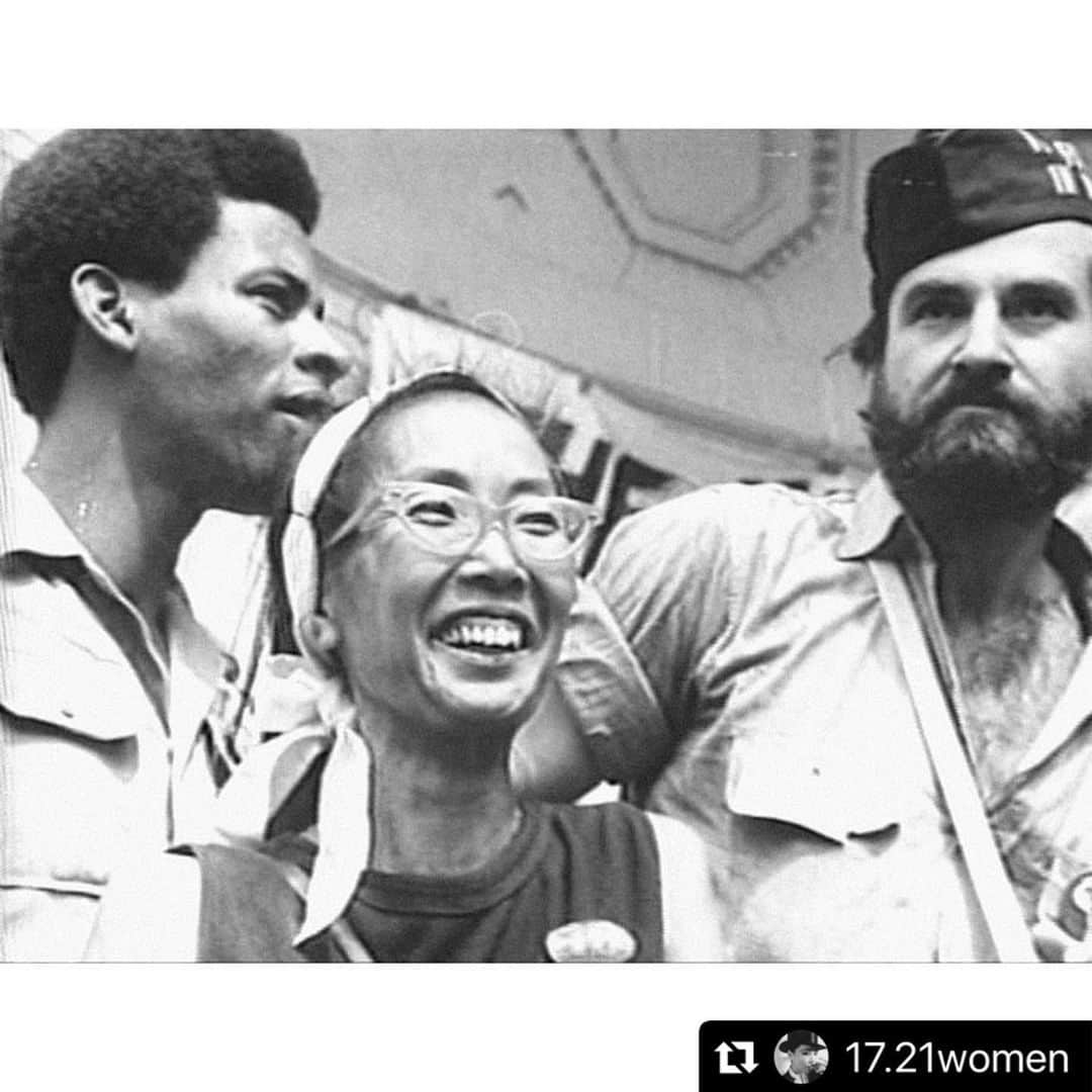 TOGAさんのインスタグラム写真 - (TOGAInstagram)「#Repost @17.21women with @make_repost ・・・ “The United States of America is a nation where people are not united because of those three glaring frailties: racism, injustices, and inequities.” —Yuri Kochiyama 河内山 百合子 (1921–2014), iconic Japanese American civil rights and anti-war activist 〰️ YELLOW PERIL SUPPORTS BLACK POWER. It’s Asian American and Pacific Islander Heritage Month. If you haven’t already, I implore you to read up on our Asian American Movement of the late 60s–70s. On the West Coast, AAPA was established by Yuji Ichioka and Emma Gee in 1968. They were deeply influenced by the Black Power and anti-war movements. At the same time on the East Coast, Asian Americans for Action (AAA, est. 1969) was founded by two Nisei women, Kazu Iijima and Minn Matsuda. Yuri Kochiyama was one of its notable members. AAA was considered the most important organization to link the Asian American Movement to the Black Power Movement. POWER TO THE PEOPLE. BLACK POWER TO BLACK PEOPLE. YELLOW POWER TO YELLOW PEOPLE. • We’ve all seen or heard about the devastating murder of Ahmaud Arbery. Please go to @colorofchange now to sign the petition and make calls. Rest In Peace and Power. ▫️ Yuri Kochiyama, from her book Passing It On: A Memoir, 2004▫️Film still from Yuri Kochiyama: Passion for Justice (1993), a documentary by Rea Tajiri and Pat Saunders▫️Oakland High School students walk out to attend a memorial rally for Bobby Hutton, the Black Panther who was killed by the Oakland Police in a shoot-out, two days after Dr. Martin Luther King, Jr. was assassinated, April 12, 1968; photo by Nikki Arai▫️Free Huey Newton (co-founder of the Black Panthers) protest, Alameda County Courthouse, Oakland, CA, 1968; photos (4, 5) by Roz Payne — #blacklivesmatter #asians4blacklives #yellowperil #blackpower #blackpanthers #asianamerican #blackhistory #yurikochiyama #freehuey #ahmaudarbery #runwithmaud」6月9日 21時32分 - togaarchives