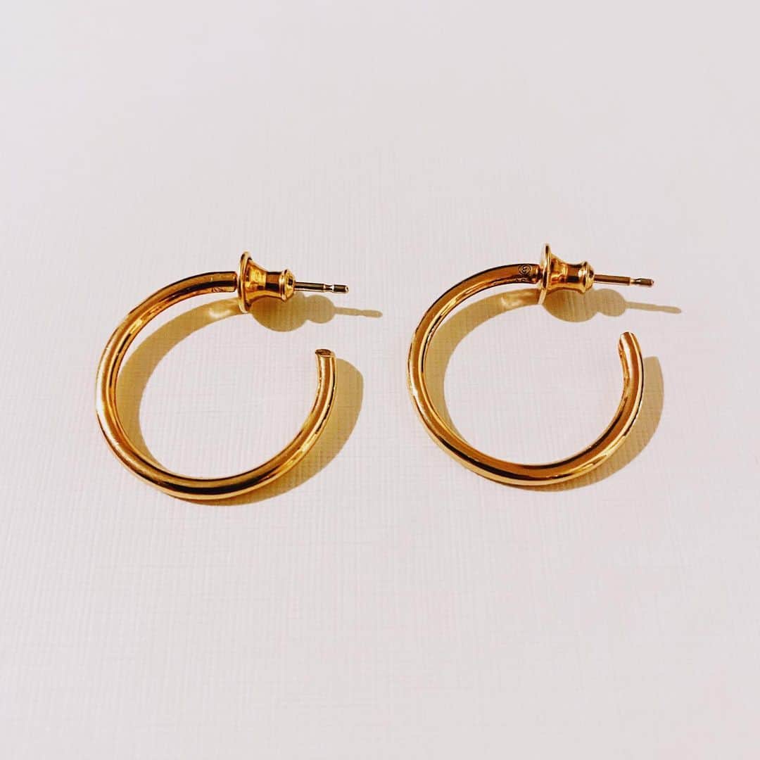 井澤勇貴のインスタグラム：「華奢なゴールドが最近好き。 @careering.jp」