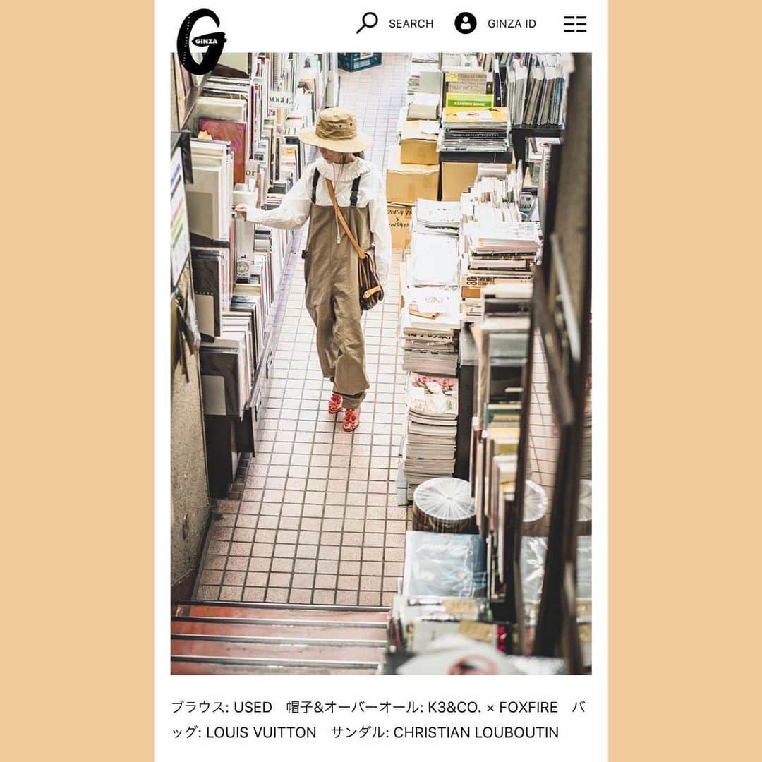 井手大介のインスタグラム：「おい、ガチのお前らに朗報！去年の釣りベストの流行りには戸惑ったが遂にウェーダーを履いて古本屋に行くことがオシャレになったぞ！俺たちならもうどっちも持ってるよな！  俺のと同じ #foxfire だぜ！　#リバレイ　のネオプレンウェーダーも持ってるぜ。冬でもあったかいぜ。#フライマンin神保町  #ginza  https://k3coltd.jp/products/k32011007/f2」
