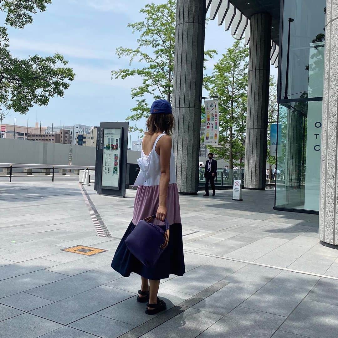 Risako Yamamotoさんのインスタグラム写真 - (Risako YamamotoInstagram)「おはようございます♥︎☀️ 今日から雨が続くみたいですね🐌💠 ・ ということで昨日の夏日は夏fashionを楽しみました🙂🌴☀️ ・ 前回の発売では大人気でsold outだったワンピース💙💜🤍 今夜22:00〜再販売です♡ ・ ・ #ootd #fashion #coordinate #rosymonster #chanel #ebagos #poloralphlauren」6月10日 8時09分 - risako_yamamoto