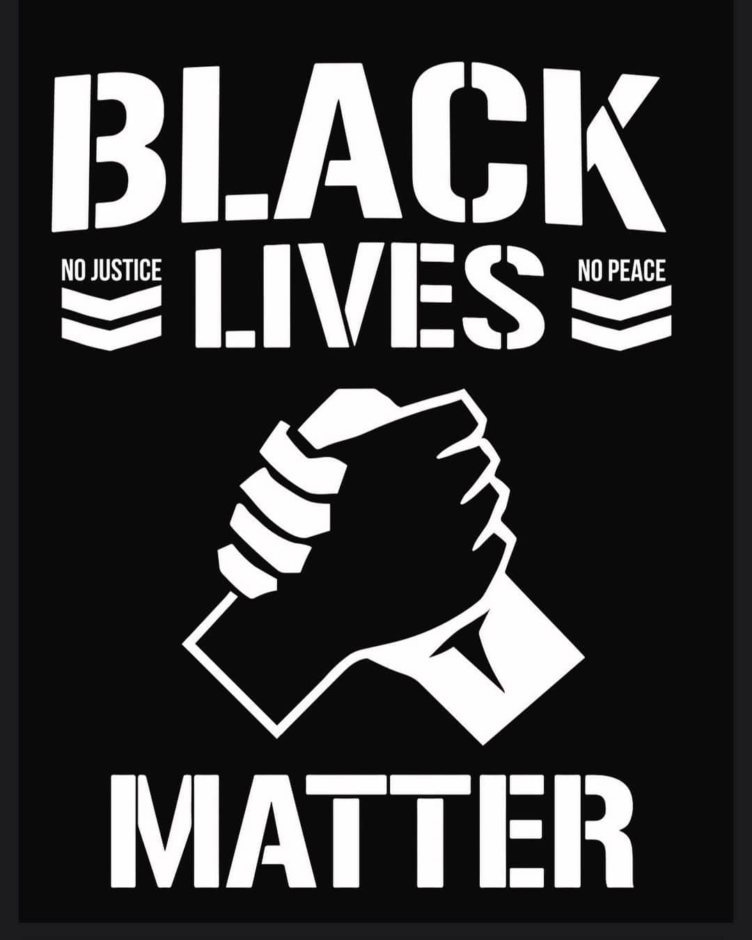 テヴィタ・フィフィタのインスタグラム：「We teamed up with @prowrestlingtees to push for equality for all! Proceeds from this shirt will help fund blacklivesmatter.com to make sure real change is made in our local governments all the way to our federal government! #GeorgeFloyd  #BlackLivesMattters #UnitedWeStand」