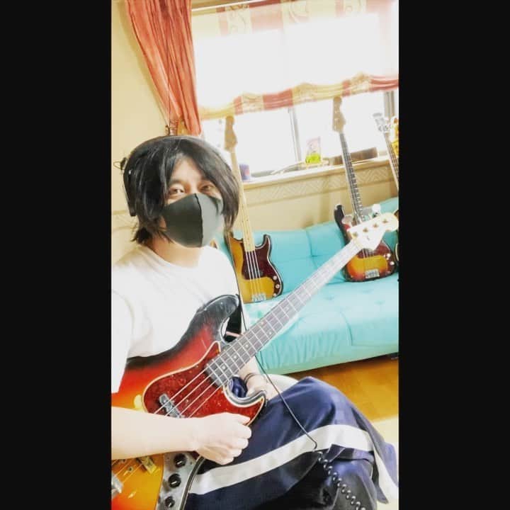のインスタグラム：「#おはスラ　バックナンバーno.42  夜中の地震速報からなんかダラダラしちゃって寝坊 おはようございます！  びっくりしたなあもう  #ohasla #morning  #goodmorning  #ohayougozaimasu  #dontgiveup #dontlosetocorona #staysafe #stayhealthy  #Bass #JazzBass #Bassguitar #Fender #bassist #bassgram  #groove  #instabass #musician #basslove  #岡部晴彦　#Hal低音研究室」