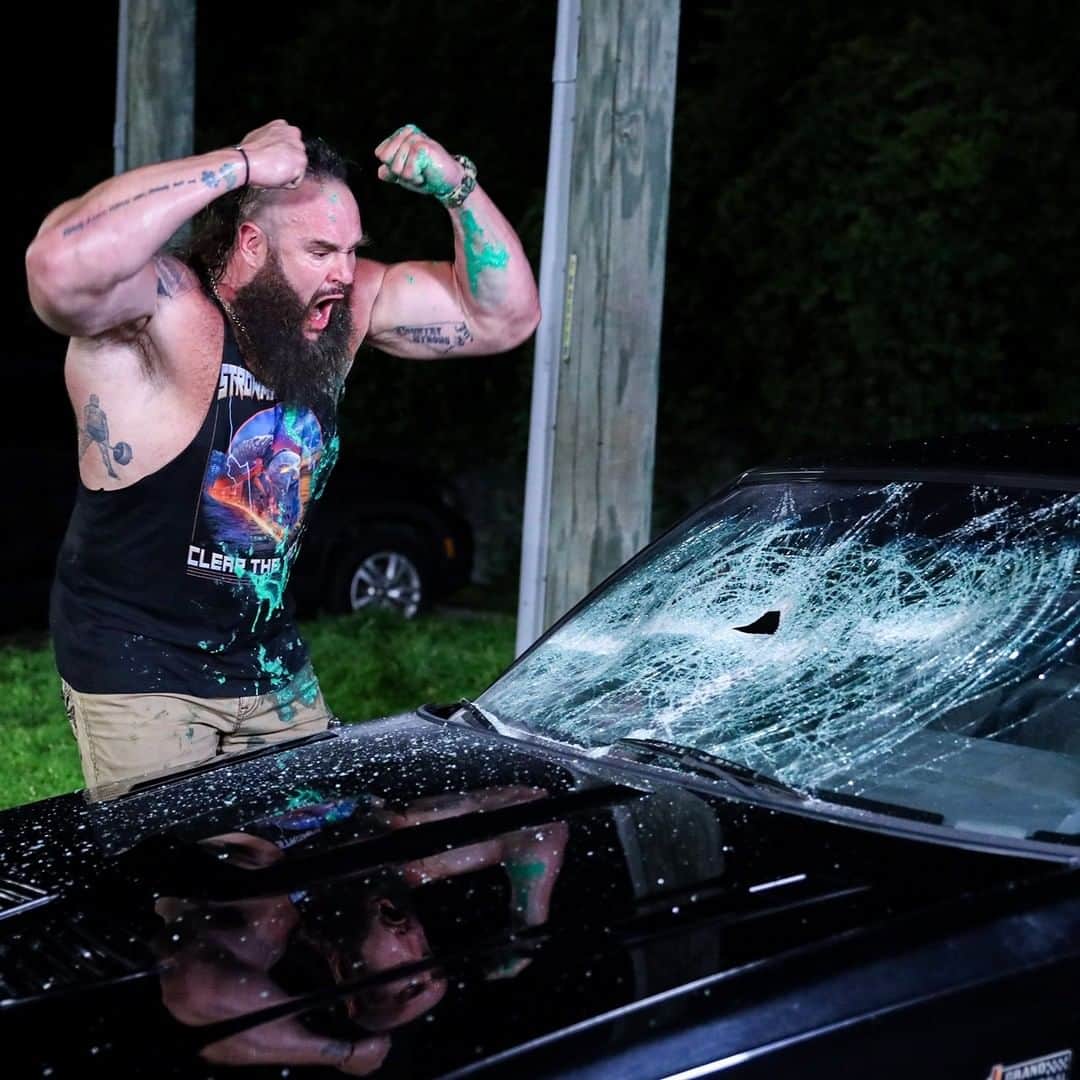 WWEさんのインスタグラム写真 - (WWEInstagram)「@mikethemiz & @johnhennigan have awoken a MONSTER #BraunStrowman #WWEBacklash」6月10日 1時00分 - wwe