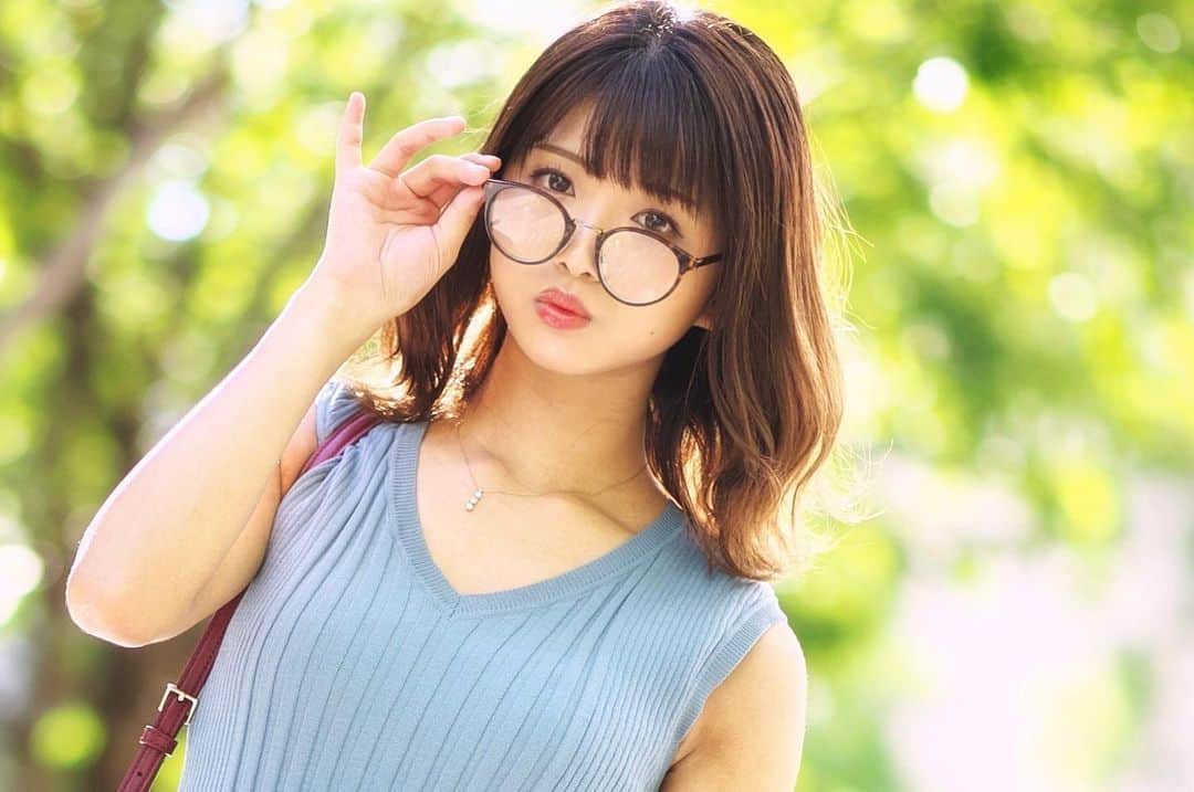 山本ゆうかのインスタグラム：「﻿ ２００００枚あった写真を１８０００に減らしたぞ！！！﻿ 写真がありすぎて整理するのも大変大変﻿ ﻿ ﻿ ﻿ #portrait #ポートレート #ポートレートモデル #ポートレート撮影  #関西サロモ #撮影モデル  #被写体 #ポトレ女子 #フリーモデル #撮影会モデル #メガネ女子 #lovers_nippon #サロンモデル募集 #wu_japan #japanesegirl #hueart_life  #インフルエンサー  #photoshoot #셀피 #데일리메이크업 #ingni #OLコーデ #instagood #good_portraits_worl」